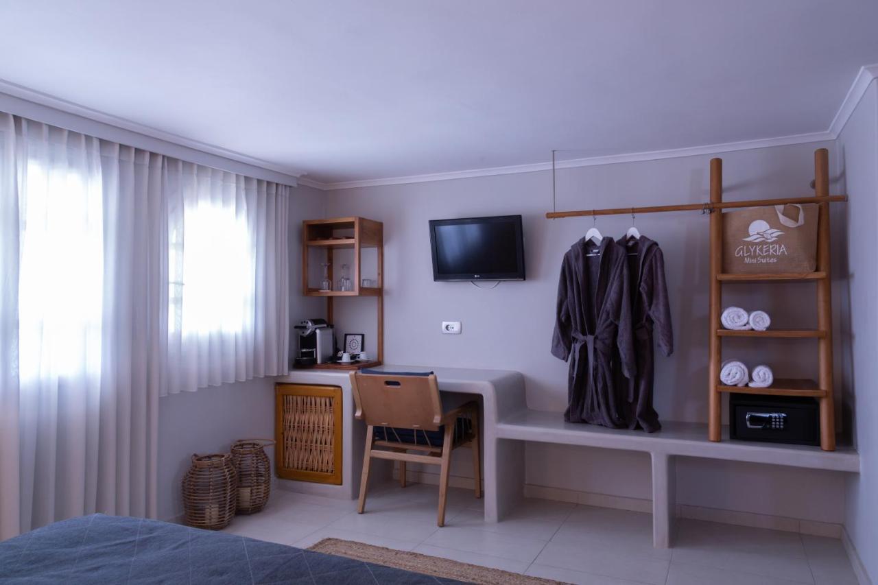 Glykeria Mini Suites Perivolos  Exteriér fotografie